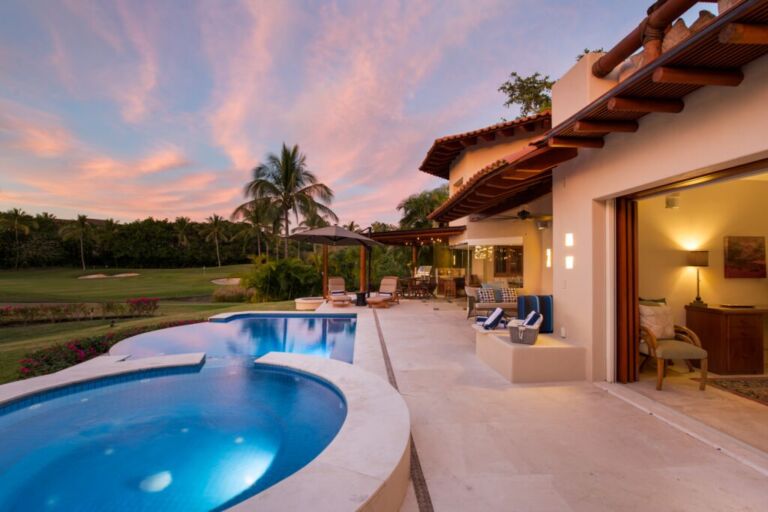 Experience Paradise: Unveiling the Luxurious Escape at Casa Bonnie-ta in Punta Mita